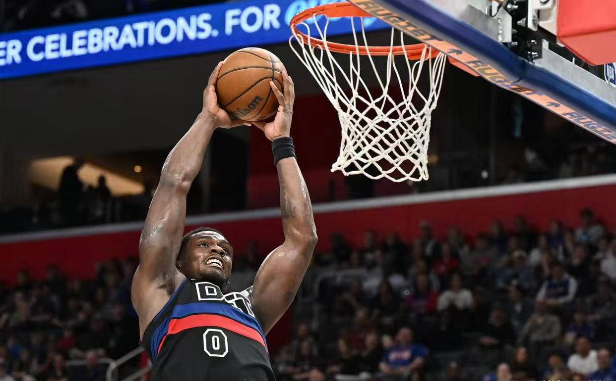 关键时刻底特律活塞备战NBA季后赛国际比赛日圣安东尼奥马刺调整名单以备法甲，连对手都承认：赛前金州勇士完成体检